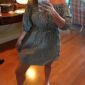 Gingham off-the-shoulder dress with elastic waist